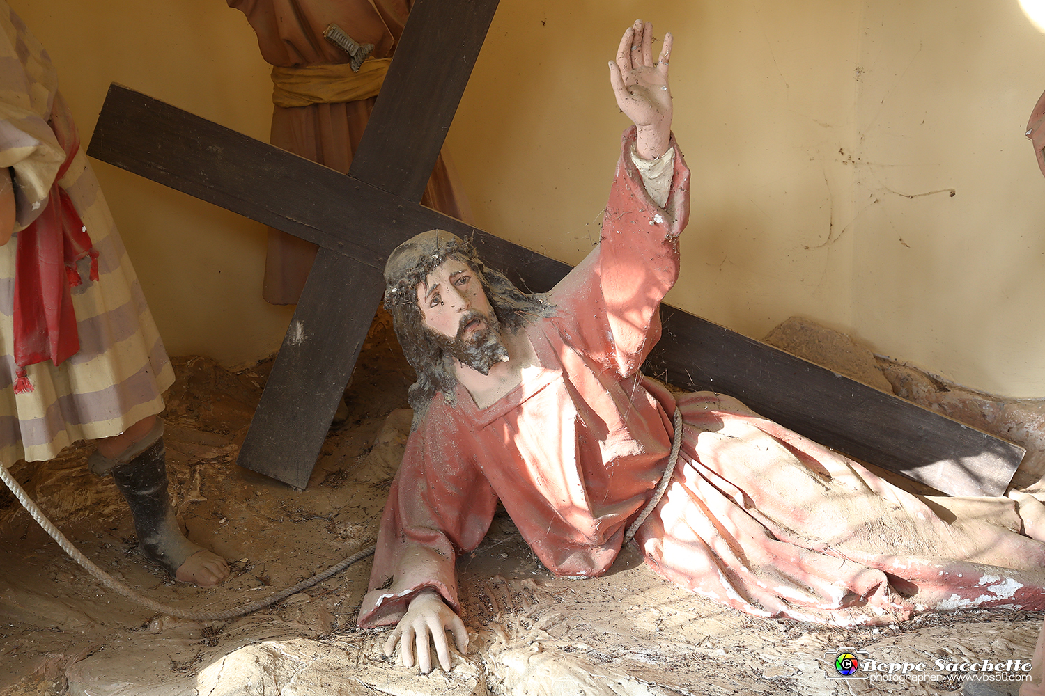 VBS_6695 - I Piloni della Via Crucis del Sacro Monte di Montà d'Alba.jpg